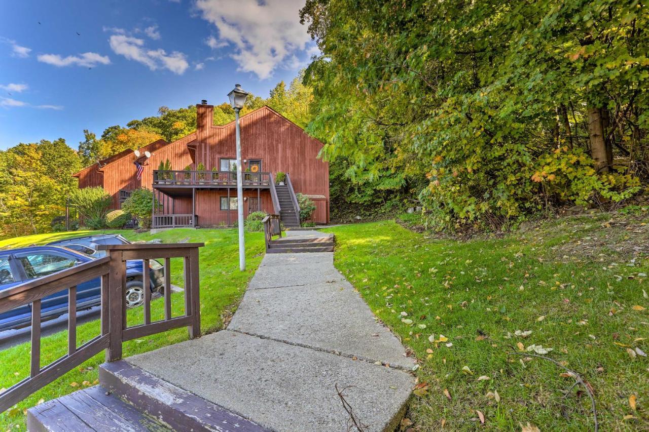 Vernon Township Condo - Walk To Ski Resort! Exterior photo